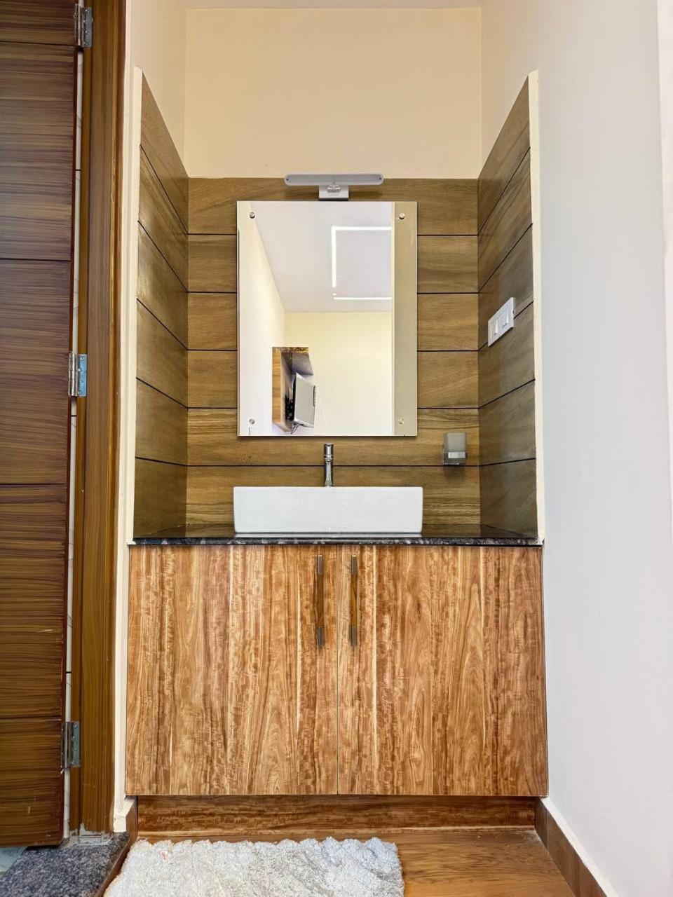 Отель Krishnakripa Premium Residency Коччи Экстерьер фото