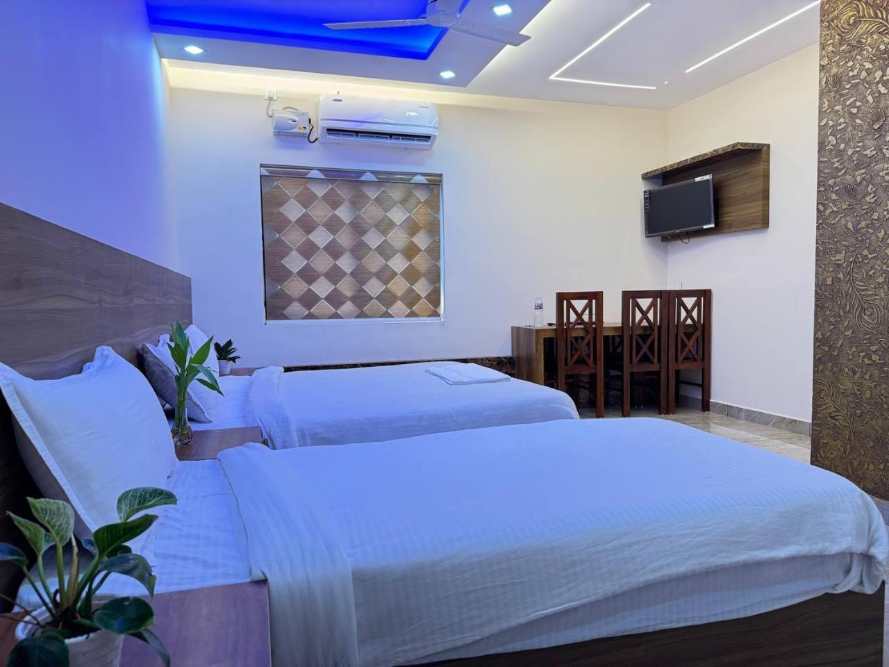 Отель Krishnakripa Premium Residency Коччи Экстерьер фото