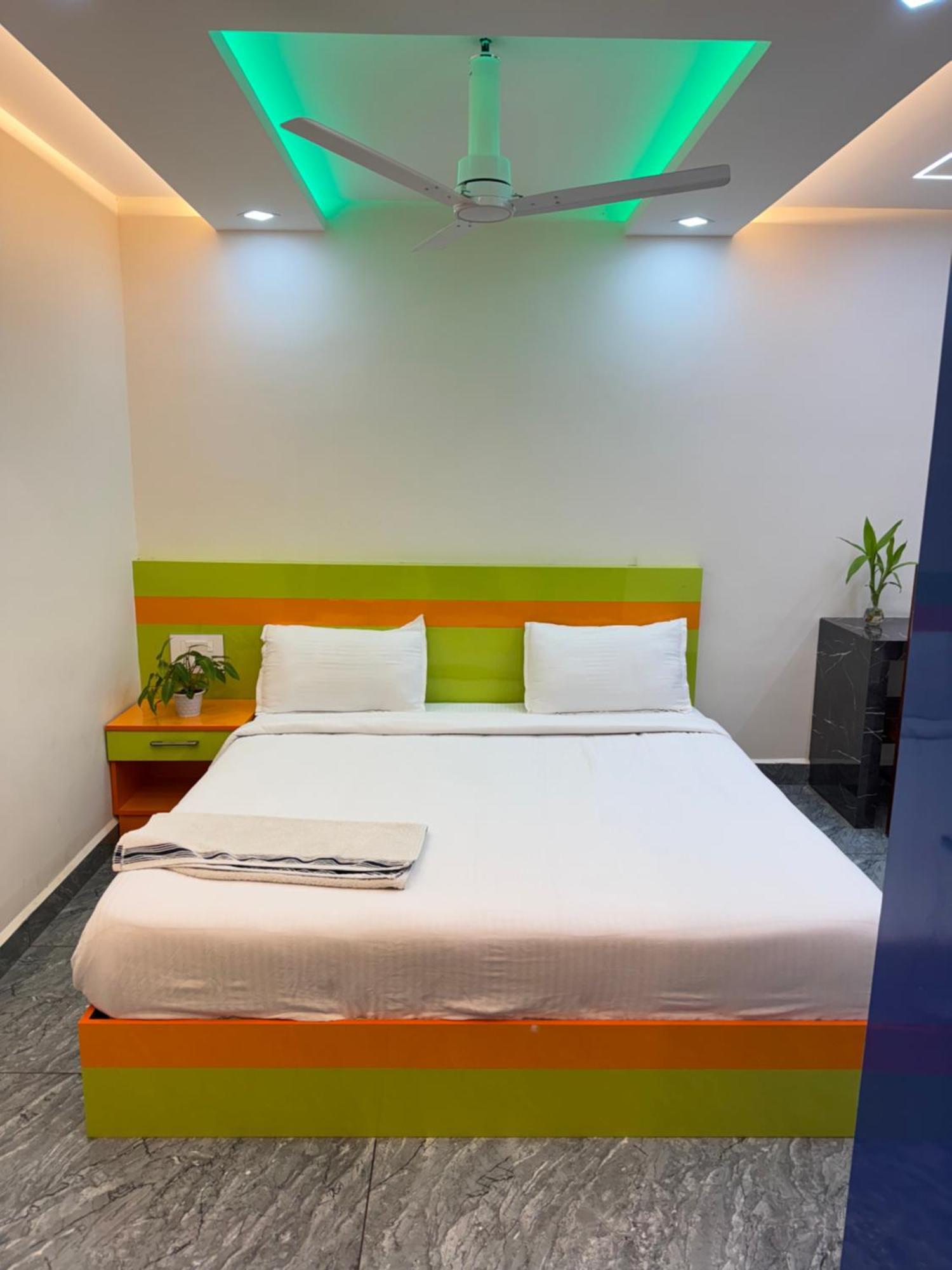 Отель Krishnakripa Premium Residency Коччи Экстерьер фото